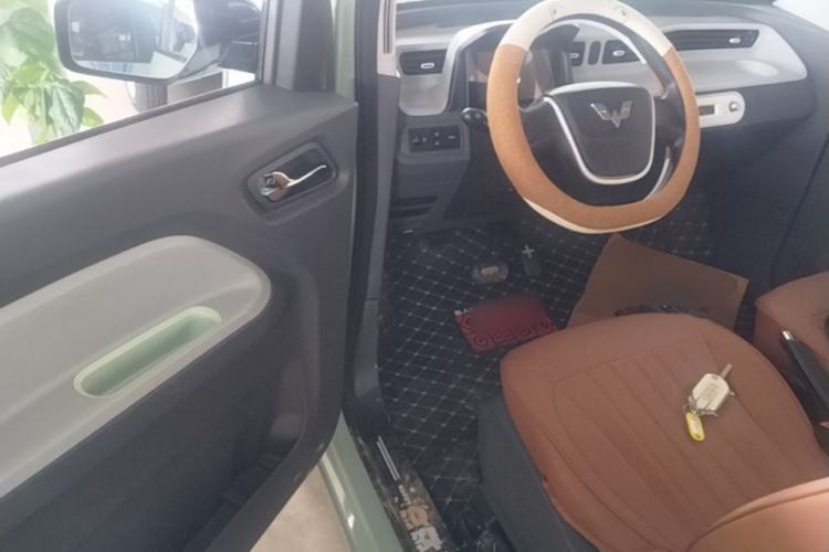 Used Wuling Hongguang MINIEV 2022 Macaron Premium Model – Lithium Iron Phosphate Driver Seat