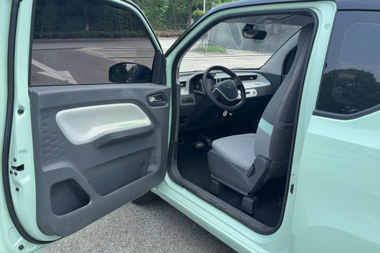Used Wuling Hongguang MINIEV 2022 Macaron Premium Model – Lithium Iron Phosphate Driver Seat