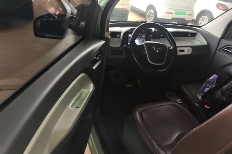 Used Wuling Hongguang MINIEV 2022 Macaron Fashion Model Lithium Iron Phosphate Driver Seat