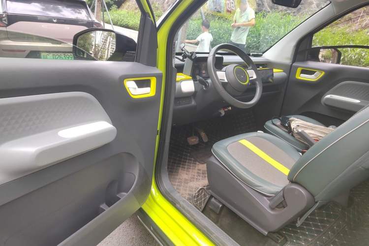 Used Wuling Hongguang MINIEV 2022 GAMEBOY 200km Gaming Edition with Lithium Iron Phosphate Driver Seat
