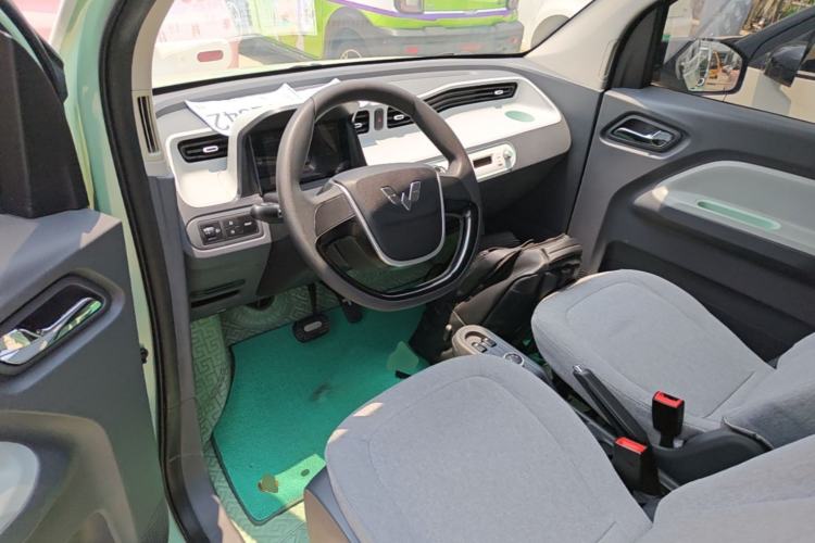 Used Wuling Hongguang MINIEV 2022 Macaron Premium Model – Lithium Iron Phosphate Driver Seat