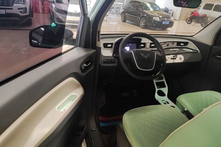 Used Wuling Hongguang MINIEV 2022 Macaron Premium Model – Lithium Iron Phosphate Driver Seat