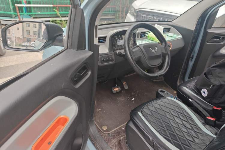 Used Wuling Hongguang MINIEV 2022 Easy Version Lithium Iron Phosphate Driver Seat