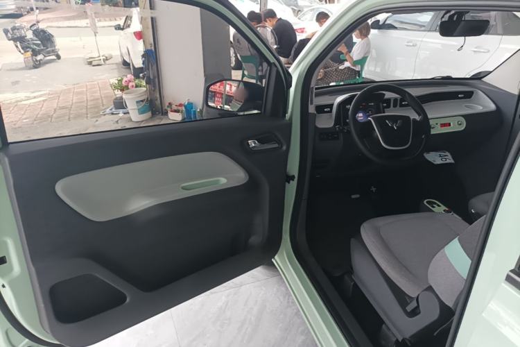 Used Wuling Hongguang MINIEV 2022 Macaron Fashion Edition Lithium-Nickel-Cobalt-Alpha-oxide Driver Seat