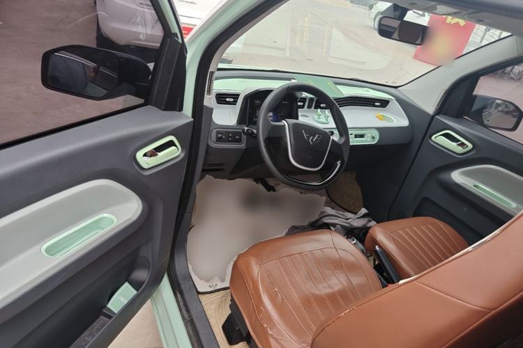 Used Wuling Hongguang MINIEV 2022 Macaron Premium Model – Lithium Iron Phosphate Driver Seat