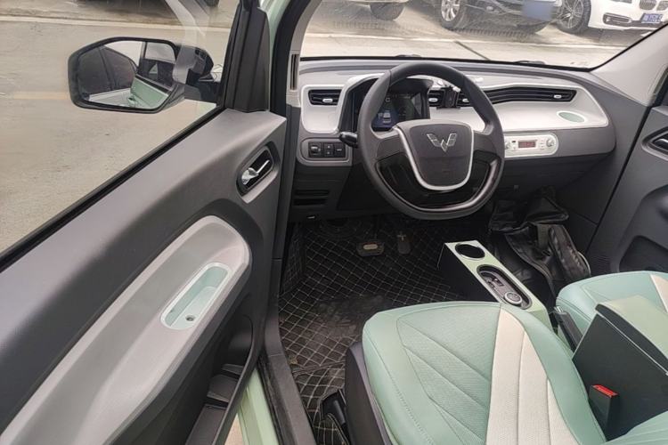 Used Wuling Hongguang MINIEV 2022 Macaron Premium Model – Lithium Iron Phosphate Driver Seat
