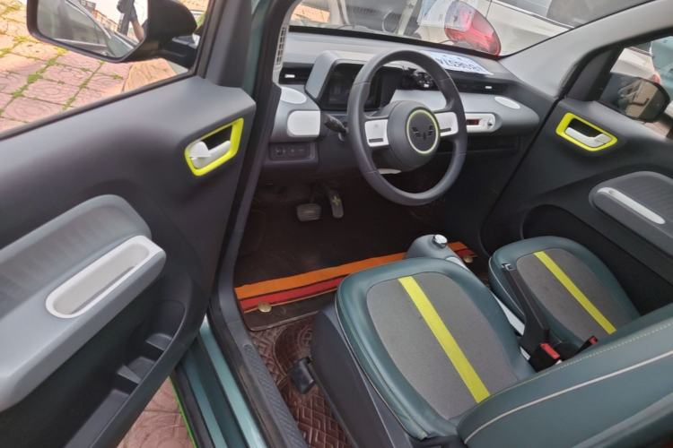 Used Wuling Hongguang MINIEV 2022 GAMEBOY 300km Enthusiast Model with Lithium Iron Phosphate Driver Seat