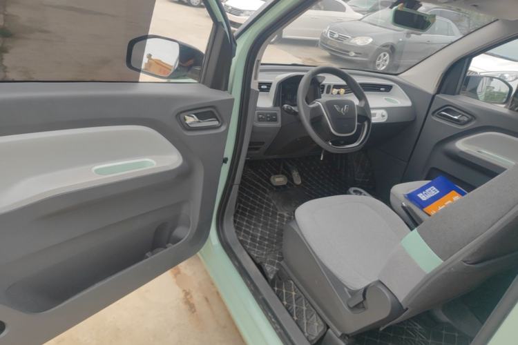 Used Wuling Hongguang MINIEV 2022 Macaron Premium Model – Lithium Iron Phosphate Driver Seat