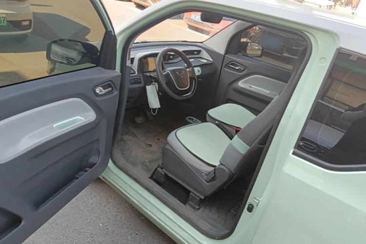 Used Wuling Hongguang MINIEV 2022 Macaron Premium Model – Lithium Iron Phosphate Driver Seat
