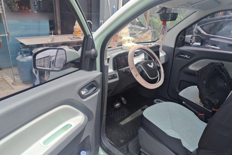 Used Wuling Hongguang MINIEV 2022 Macaron Fashion Model Lithium Iron Phosphate Driver Seat