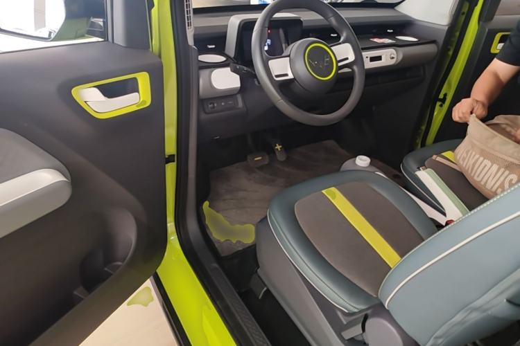 Used Wuling Hongguang MINIEV 2022 GAMEBOY 200km Gaming Edition with Lithium Iron Phosphate Driver Seat