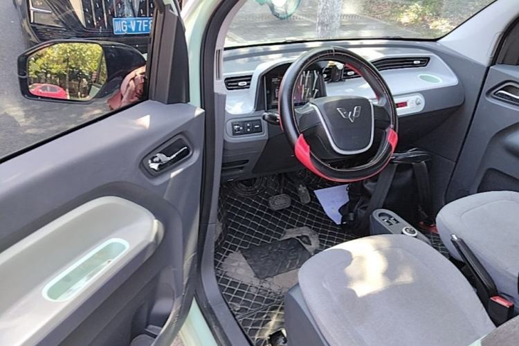 Used Wuling Hongguang MINIEV 2022 Macaron Premium Model – Lithium Iron Phosphate Driver Seat