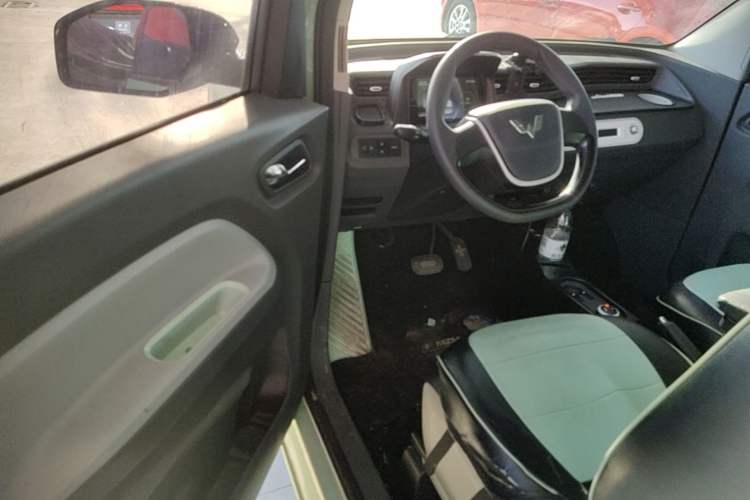 Used Wuling Hongguang MINIEV 2022 Enjoy Edition Lithium-Ion Battery Driver Seat