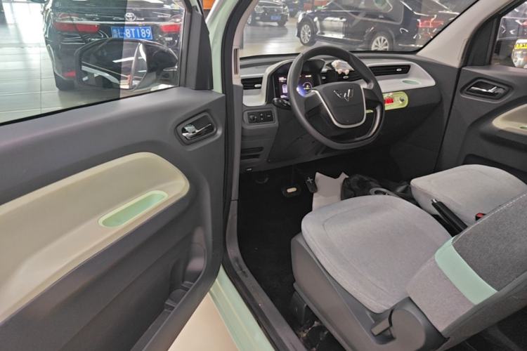 Used Wuling Hongguang MINIEV 2022 Macaron Premium Model – Lithium Iron Phosphate Driver Seat