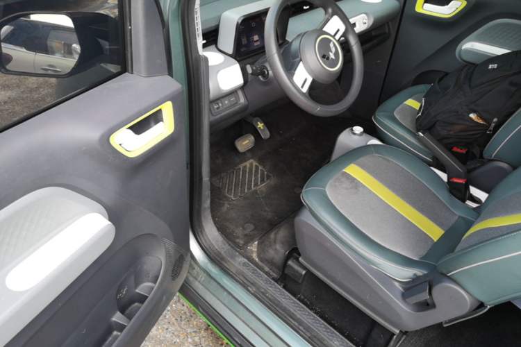 Used Wuling Hongguang MINIEV 2022 GAMEBOY 300km Enthusiast Model with Lithium Iron Phosphate Driver Seat