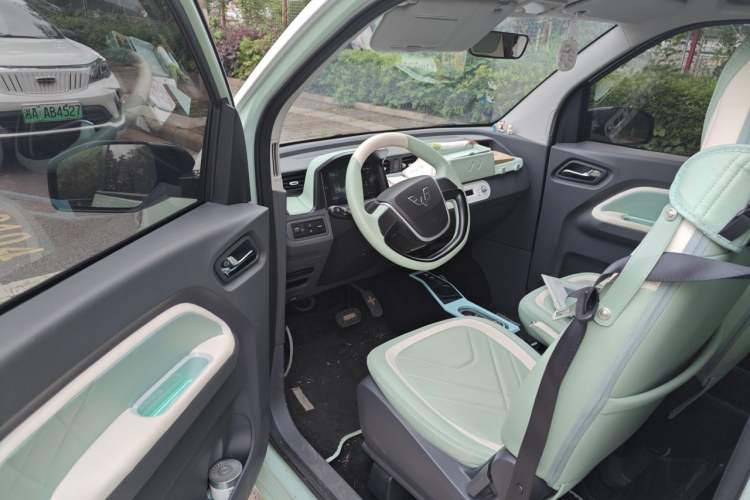 Used Wuling Hongguang MINIEV 2022 Enjoy Edition Lithium-Ion Battery Driver Seat