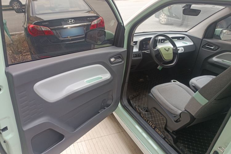 Used Wuling Hongguang MINIEV 2022 Macaron Premium Model – Lithium Iron Phosphate Driver Seat