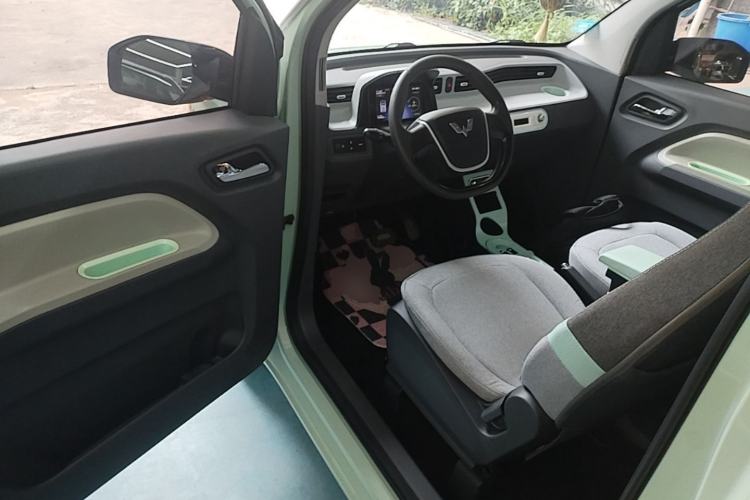 Used Wuling Hongguang MINIEV 2022 Macaron Premium Model – Lithium Iron Phosphate Driver Seat