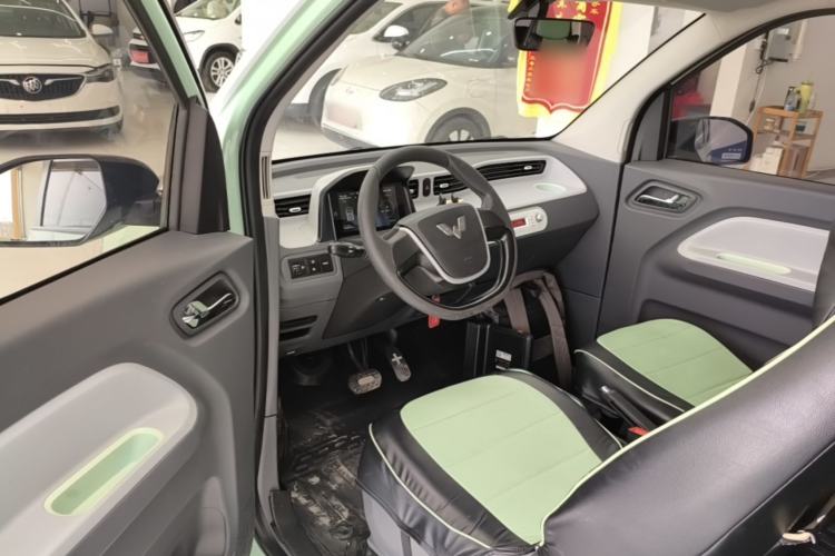 Used Wuling Hongguang MINIEV 2022 Macaron Premium Model – Lithium Iron Phosphate Driver Seat