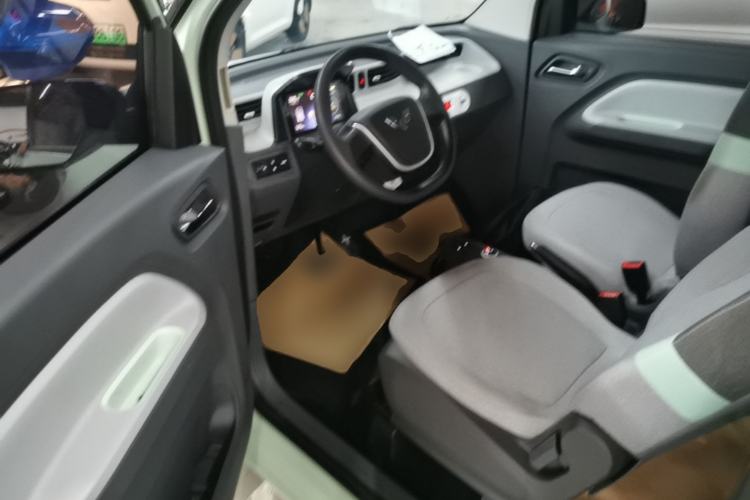 Used Wuling Hongguang MINIEV 2022 Macaron Fashion Model Lithium Iron Phosphate Driver Seat