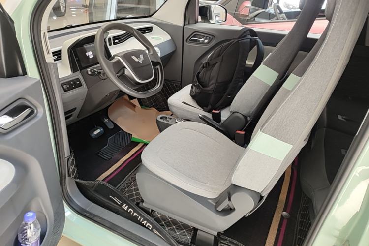 Used Wuling Hongguang MINIEV 2022 Macaron Premium Model – Lithium Iron Phosphate Driver Seat