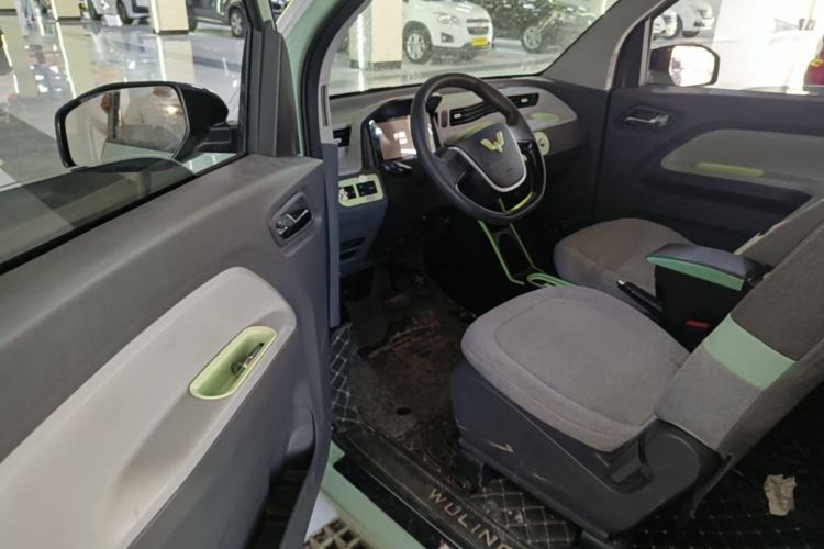 Used Wuling Hongguang MINIEV 2022 Macaron Premium Model – Lithium Iron Phosphate Driver Seat