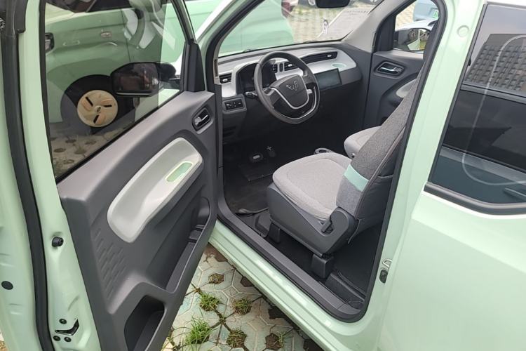 Used Wuling Hongguang MINIEV 2022 Macaron Premium Model – Lithium Iron Phosphate Driver Seat