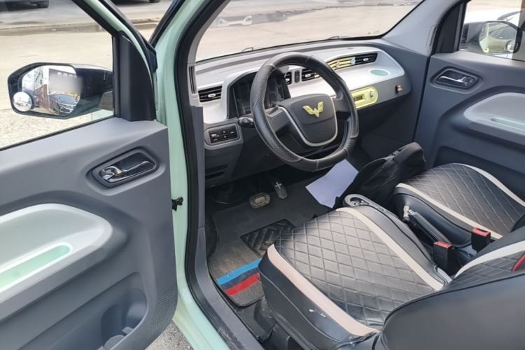 Used Wuling Hongguang MINIEV 2022 Macaron Fashion Model Lithium Iron Phosphate Driver Seat