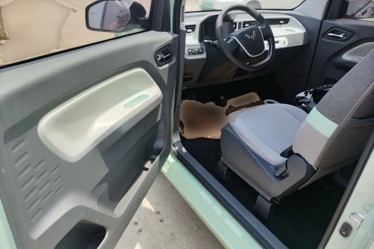 Used Wuling Hongguang MINIEV 2022 Macaron Premium Model – Lithium Iron Phosphate Driver Seat