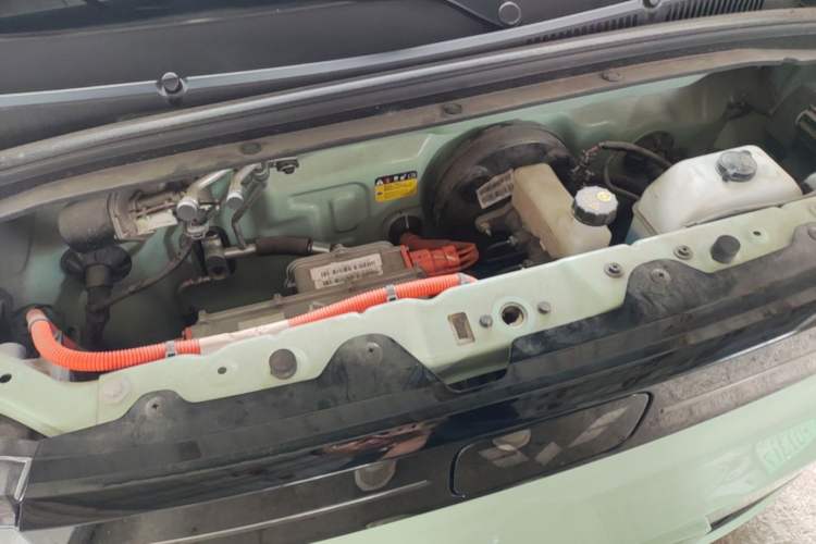 Used Wuling Hongguang MINIEV 2022 Macaron Premium Model – Lithium Iron Phosphate Engine Bay
