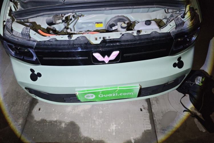 Used Wuling Hongguang MINIEV 2022 Macaron Fashion Model Lithium Iron Phosphate Engine Bay