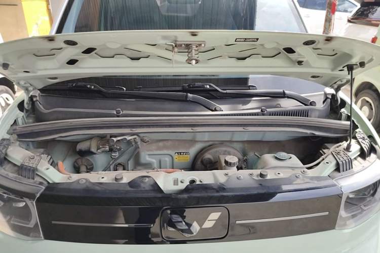 Used Wuling Hongguang MINIEV 2022 Macaron Premium Model – Lithium Iron Phosphate Engine Bay