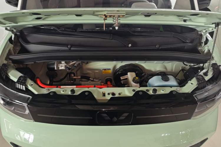 Used Wuling Hongguang MINIEV 2022 Macaron Premium Model – Lithium Iron Phosphate Engine Bay