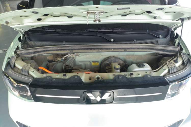 Used Wuling Hongguang MINIEV 2022 Macaron Premium Model – Lithium Iron Phosphate Engine Bay