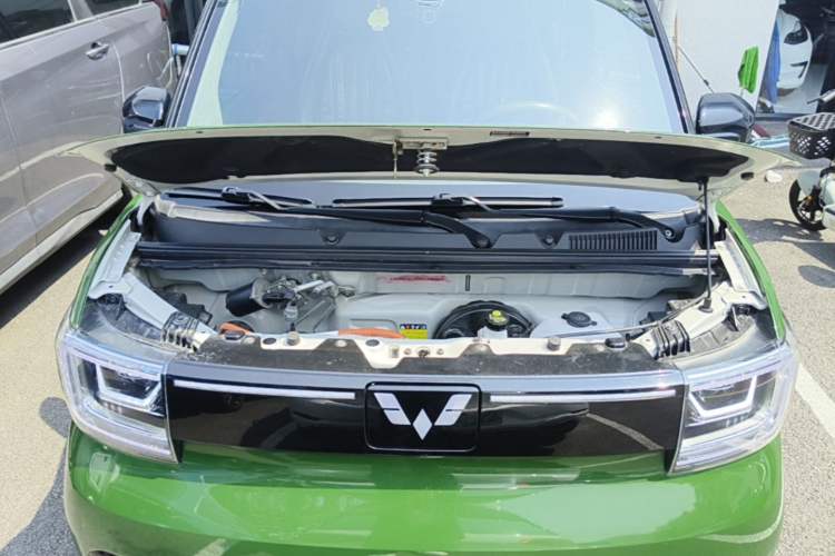 Used Wuling Hongguang MINIEV 2022 GAMEBOY 200km Gaming Edition with Lithium Iron Phosphate Engine Bay