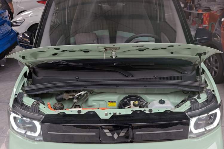 Used Wuling Hongguang MINIEV 2022 Macaron Premium Model – Lithium Iron Phosphate Engine Bay