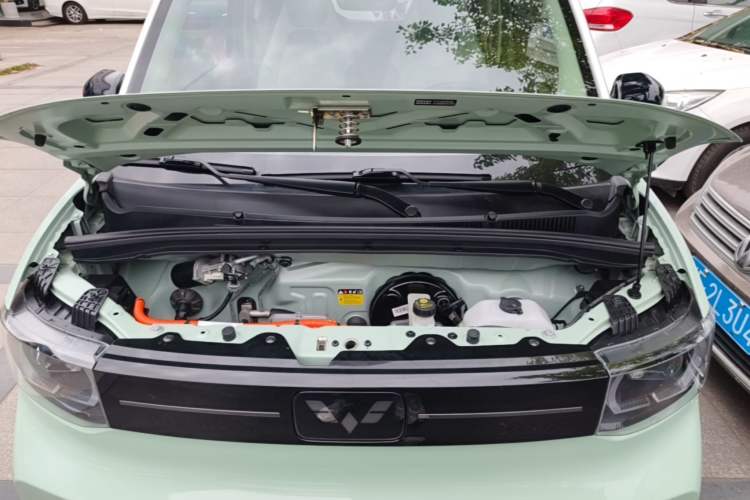 Used Wuling Hongguang MINIEV 2022 Macaron Premium Model – Lithium Iron Phosphate Engine Bay