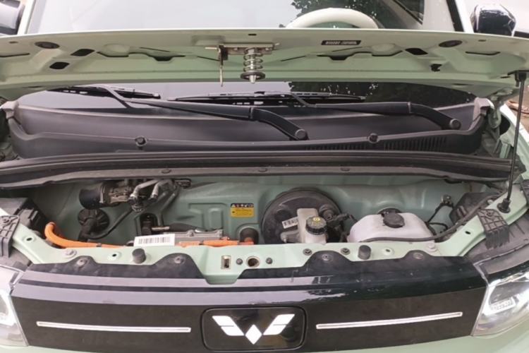Used Wuling Hongguang MINIEV 2022 Macaron Premium Model – Lithium Iron Phosphate Engine Bay