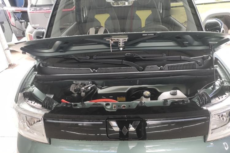 Used Wuling Hongguang MINIEV 2022 GAMEBOY 300km Enthusiast Model with Lithium Iron Phosphate Engine Bay