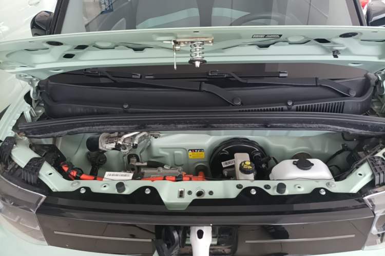 Used Wuling Hongguang MINIEV 2022 Macaron-Color Edition Lithium Iron Phosphate Engine Bay