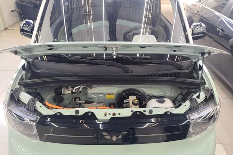 Used Wuling Hongguang MINIEV 2022 Macaron Premium Model – Lithium Iron Phosphate Engine Bay