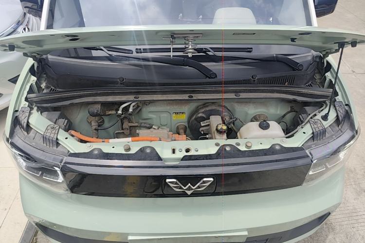 Used Wuling Hongguang MINIEV 2022 Macaron Fashion Model Lithium Iron Phosphate Engine Bay