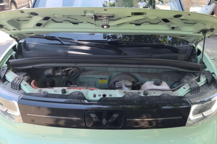 Used Wuling Hongguang MINIEV 2022 Macaron Fashion Model Lithium Iron Phosphate Engine Bay
