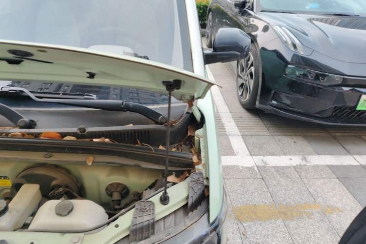 Used Wuling Hongguang MINIEV 2022 Macaron Premium Model – Lithium Iron Phosphate Engine Bay Left