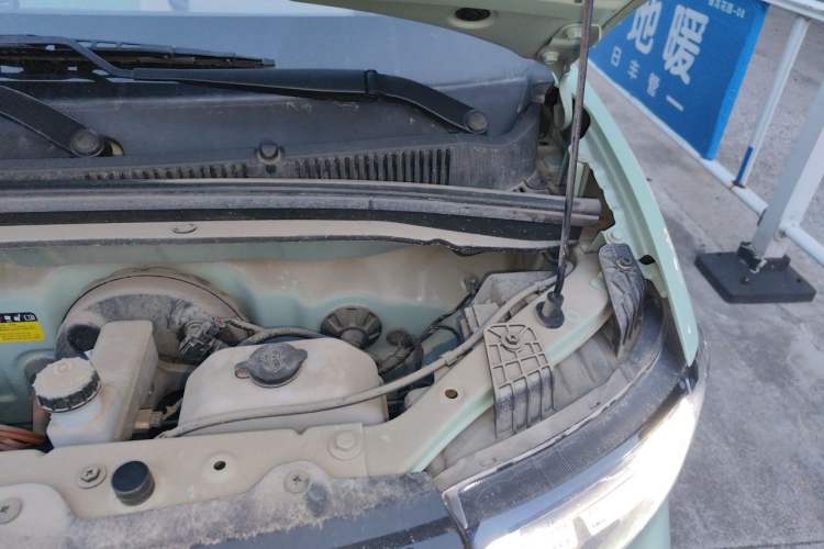 Used Wuling Hongguang MINIEV 2022 Macaron Premium Model – Lithium Iron Phosphate Engine Bay Left