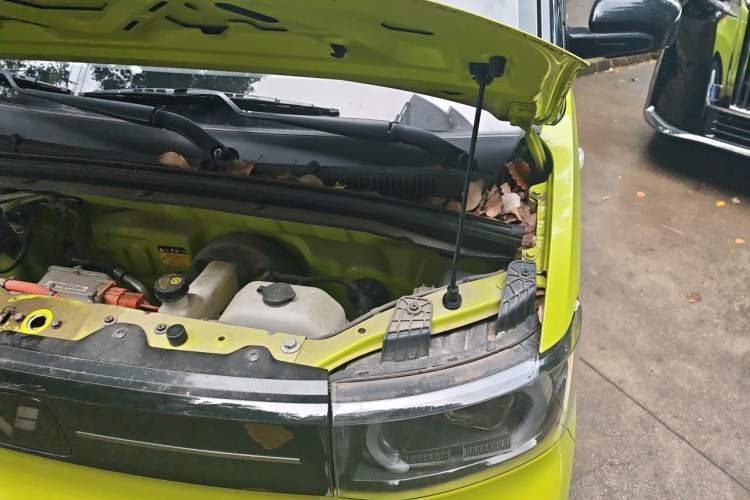 Used Wuling Hongguang MINIEV 2022 Macaron Premium Model – Lithium Iron Phosphate Engine Bay Left