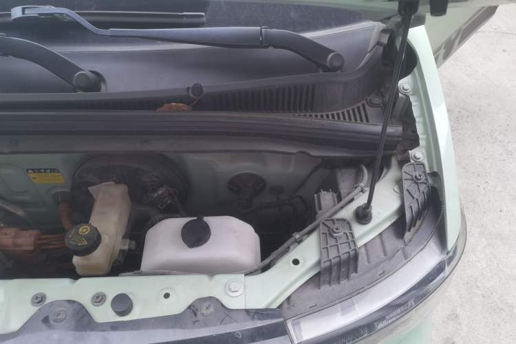 Used Wuling Hongguang MINIEV 2022 Macaron Premium Model – Lithium Iron Phosphate Engine Bay Left