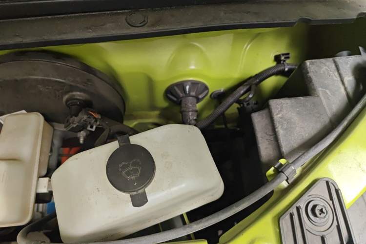 Used Wuling Hongguang MINIEV 2022 GAMEBOY 200km Gaming Edition with Lithium Iron Phosphate Engine Bay Left
