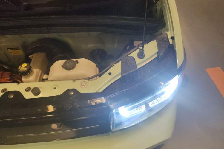 Used Wuling Hongguang MINIEV 2022 Macaron Premium Model – Lithium Iron Phosphate Engine Bay Left