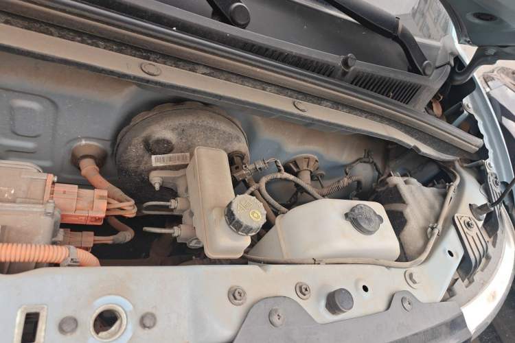 Used Wuling Hongguang MINIEV 2022 Easy Version Lithium Iron Phosphate Engine Bay Left